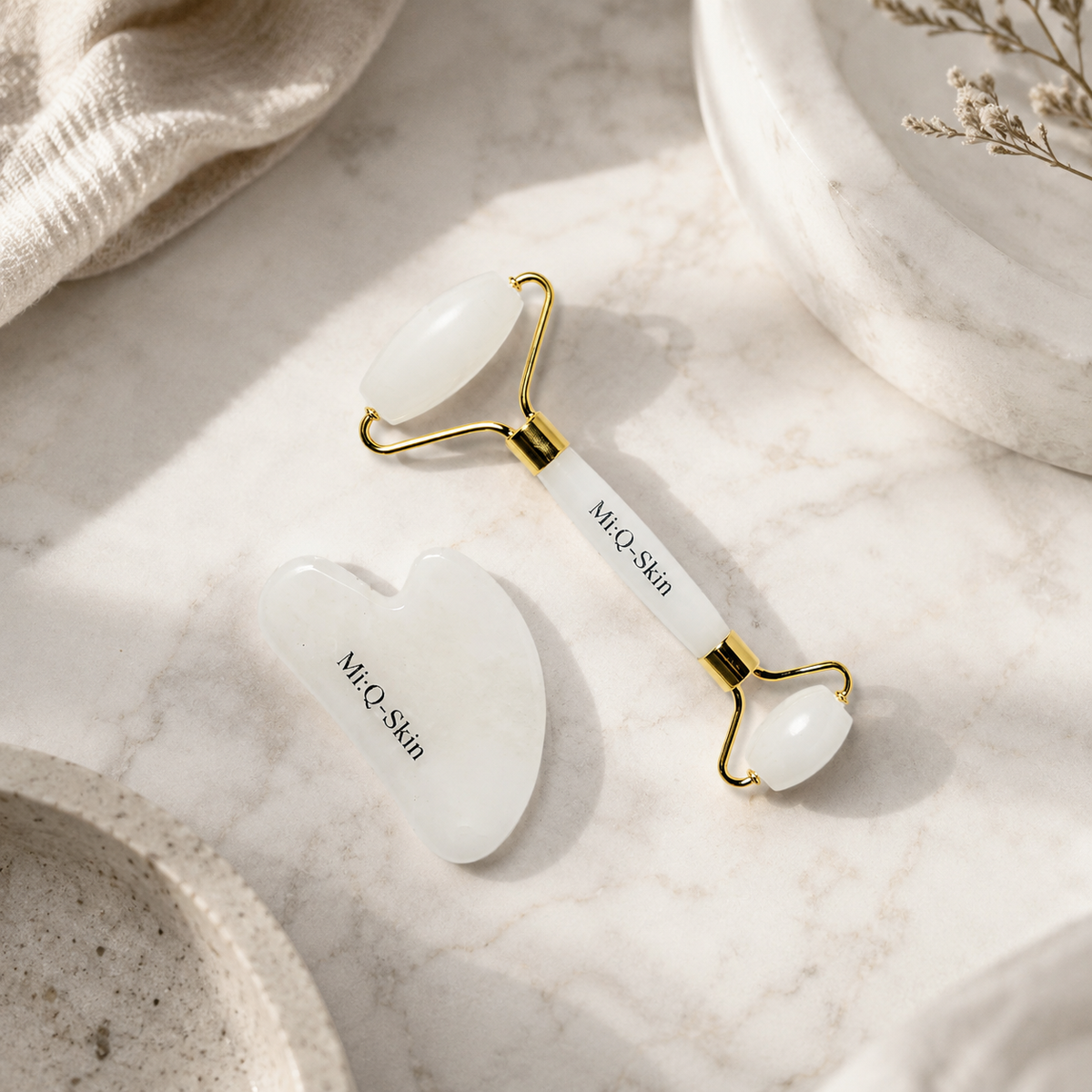 Facial Roller & Gua Sha Kit by Mi:Q-Skin
